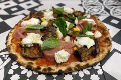 Pizzeria la Lievita pizza a domicilio e da asporto parmigiana scomposta