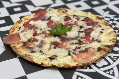 Pizzeria la Lievita pizza a domicilio e da asporto speck e tartufo