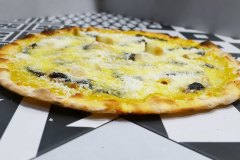 Pizza zucca porcini e guanciale