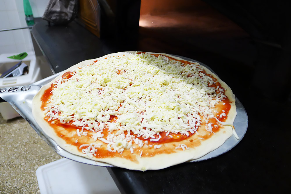 Pizzeria la Lievita pizza a domicilio e da asporto diavola pronta da cuocere