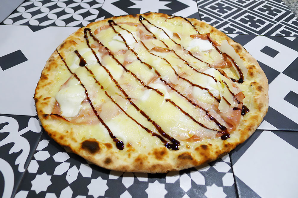 Pizzeria la Lievita pizza a domicilio e da asporto bufala e mortadella