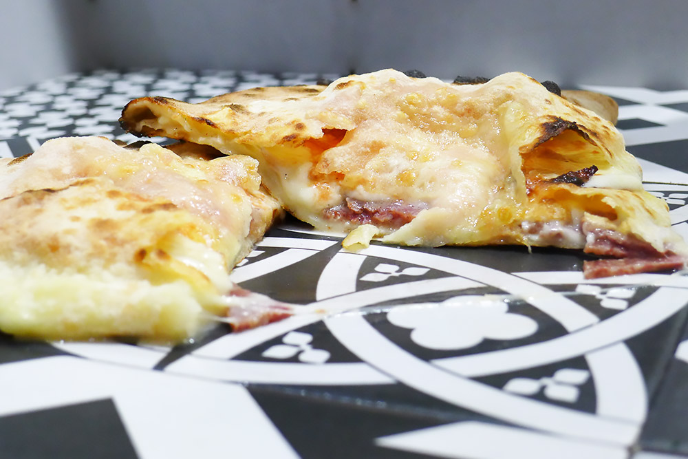 Pizzeria la Lievita pizza a domicilio e da asporto calzone napoletano